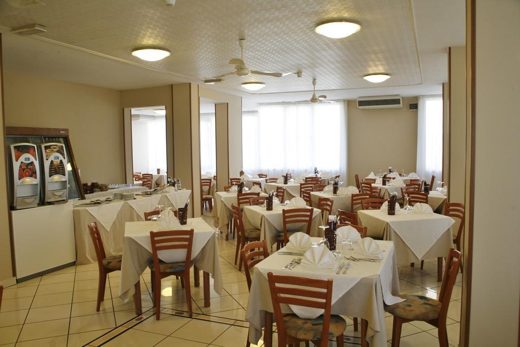 Hotel Primula Azzurra Cervia Luaran gambar